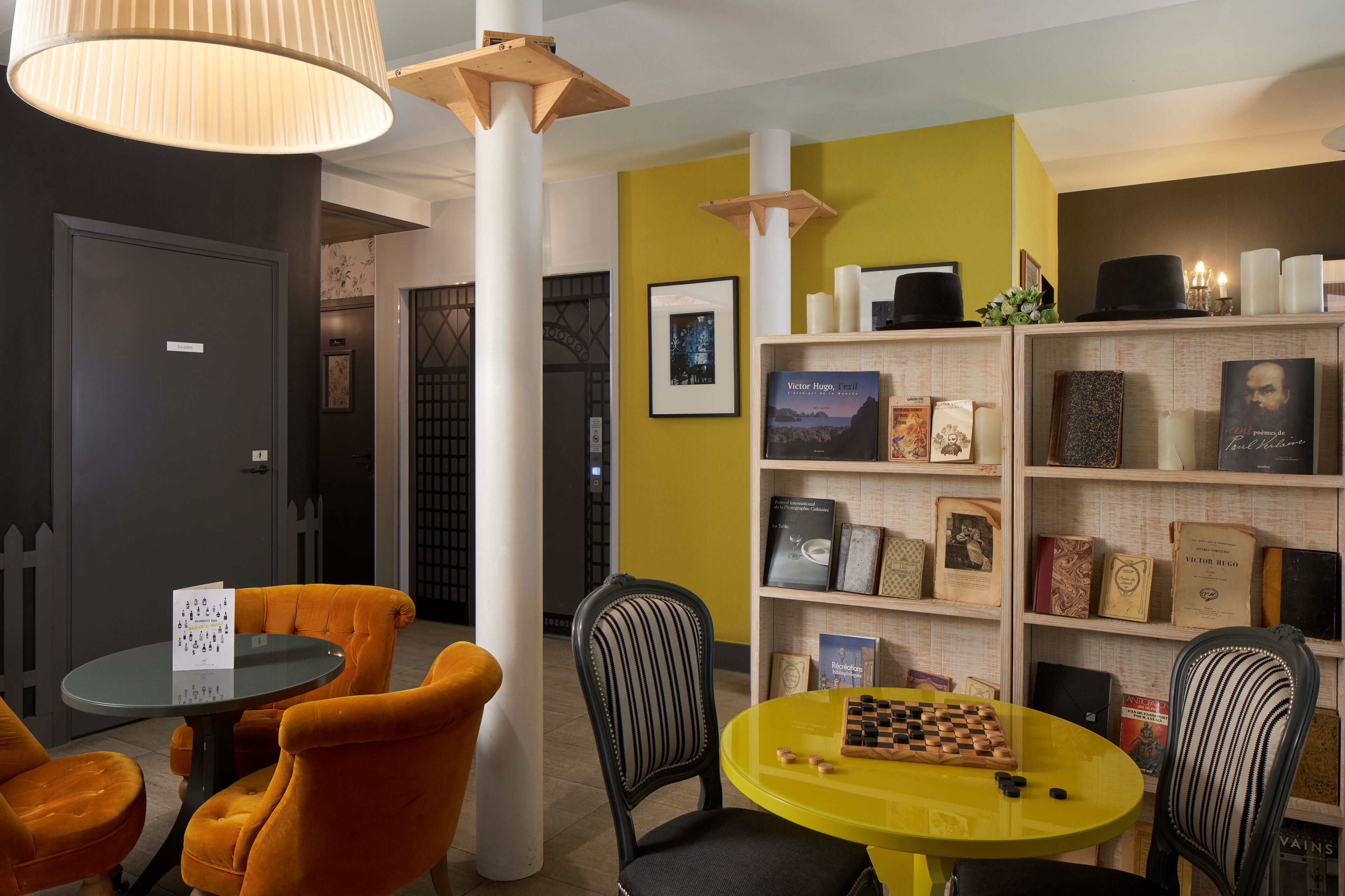 daily continental breakfast (eur 20 per person)