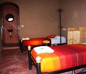 Rollaway beds, free WiFi - La petite kasbah (Zagora)