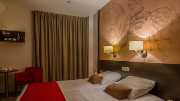 Caja de seguridad en la habitación, escritorio y wifi gratis