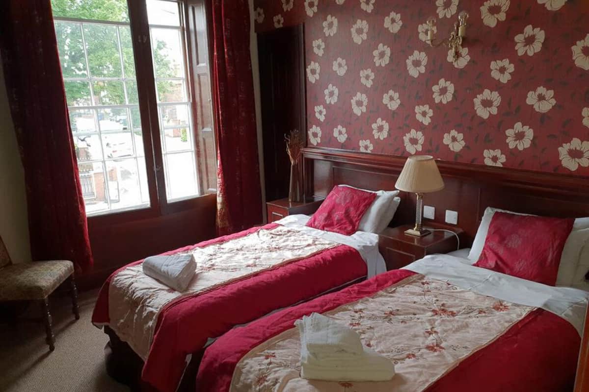Standard Twin Room