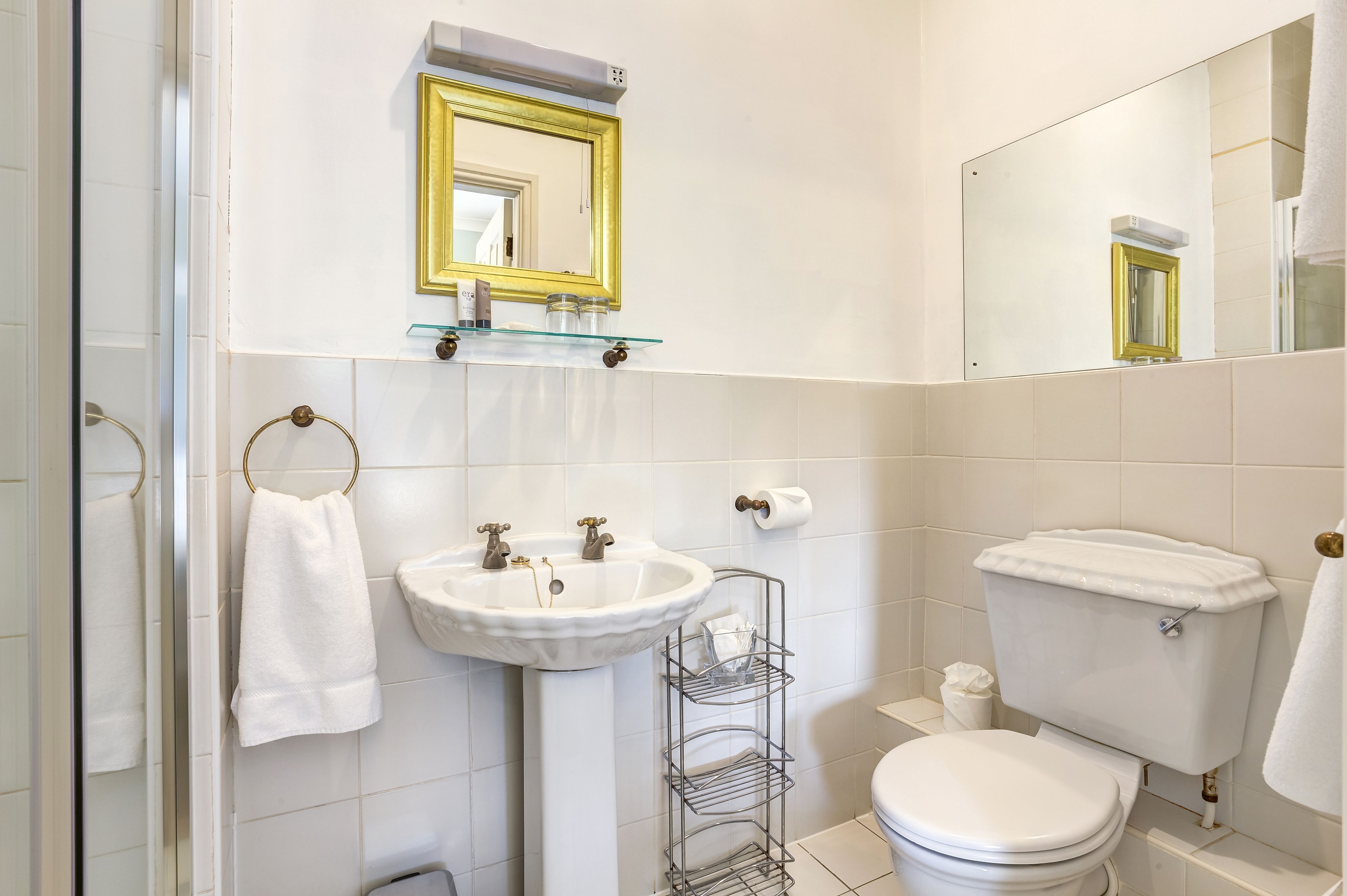 standard double room | bathroom | shower, free toiletries, hair dryer, towels