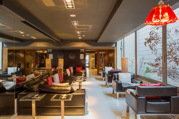 Lobby - Porto Trindade Hotel (Porto)