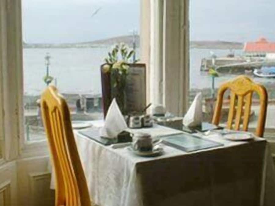 Café da manhã e jantar