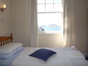 Minibar, Schreibtisch, Bügeleisen/Bügelbrett, WLAN