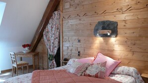 Room - La Grange Aux Marmottes (Viscos)