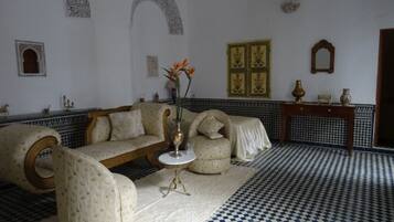 Comfort-Dreibettzimmer, 3 Einzelbetten, mit Bad