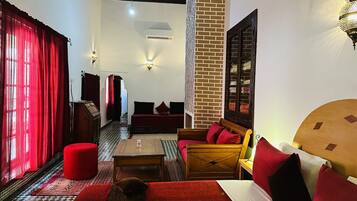 Suite, Ensuite, Pool View (Zitouna) | 1 bedroom, in-room safe, soundproofing, free WiFi
