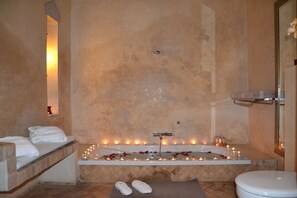 Bañera profunda