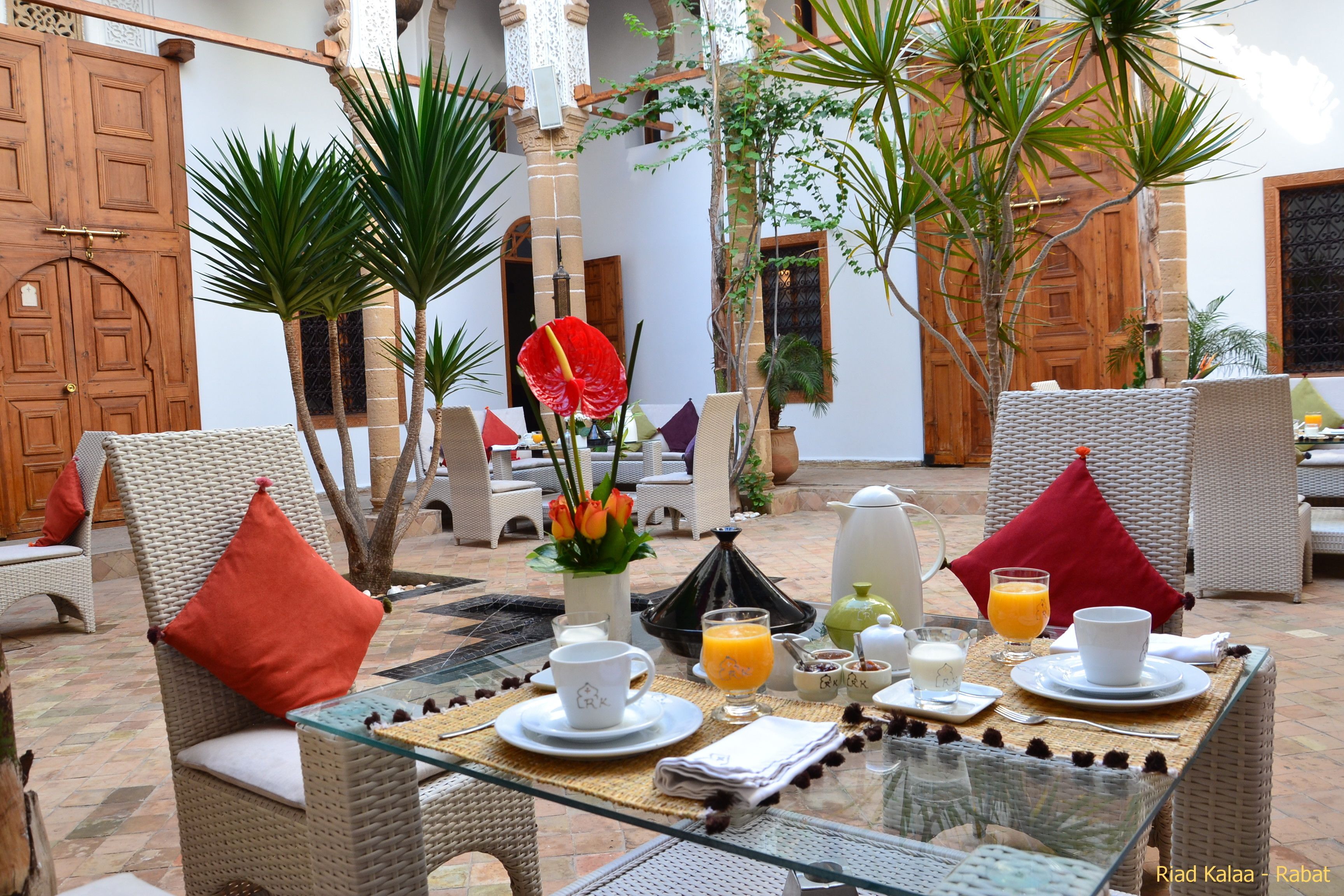 Breakfast, lunch, dinner served; Moroccan cuisine, alfresco dining 