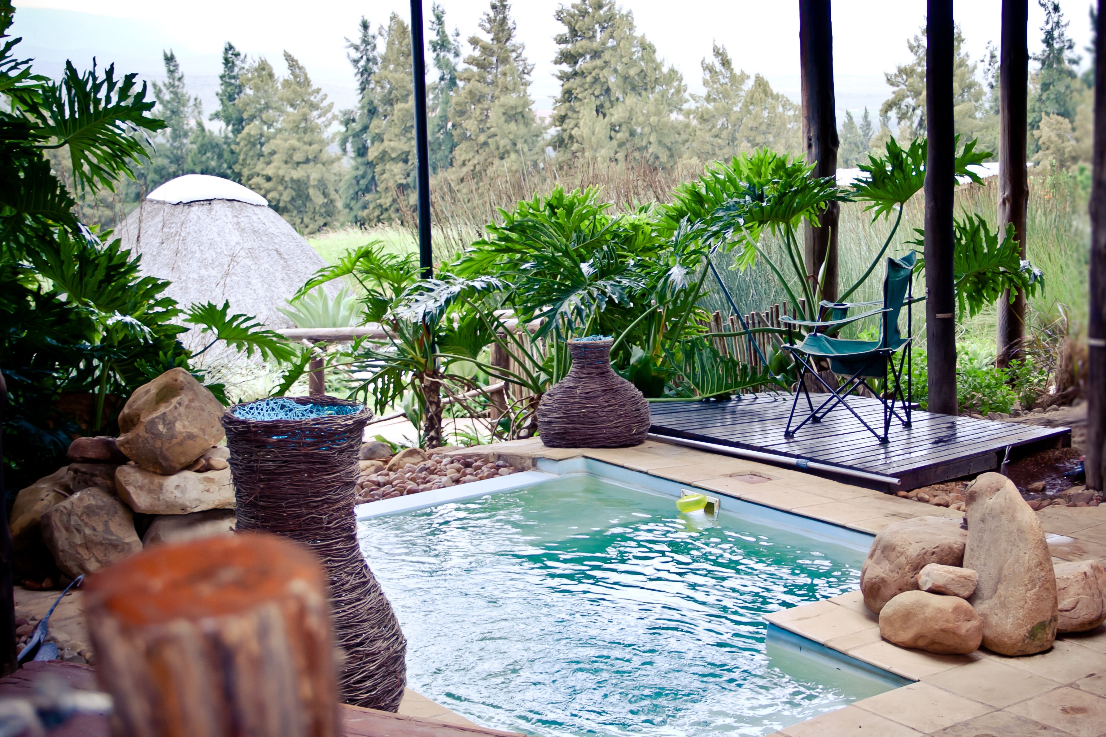 2 piscine all'aperto, lettini