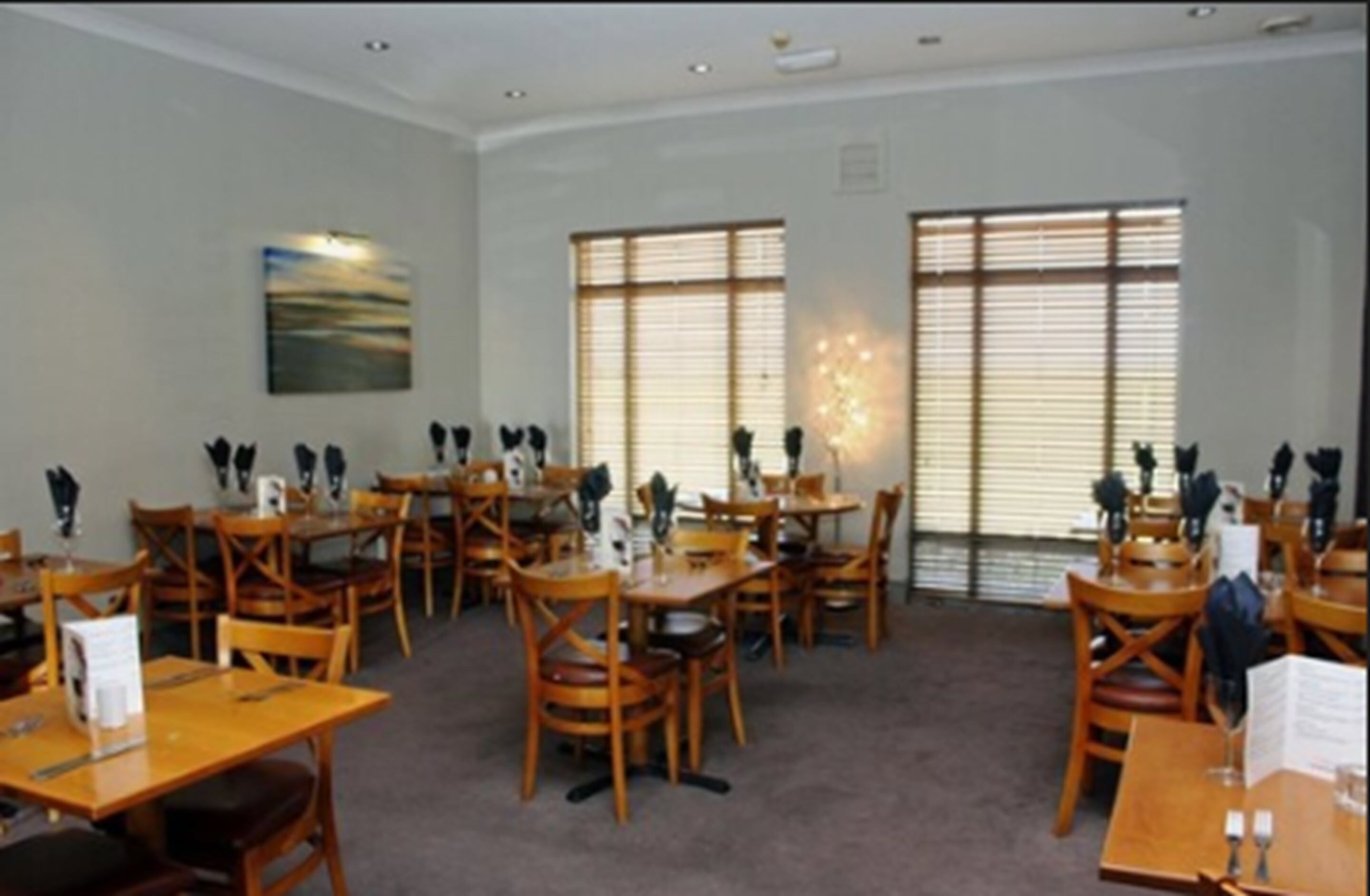 Free daily English breakfast 