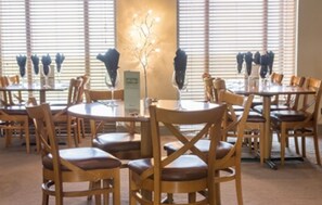Lunch and dinner served - Purdy Lodge (Belford)