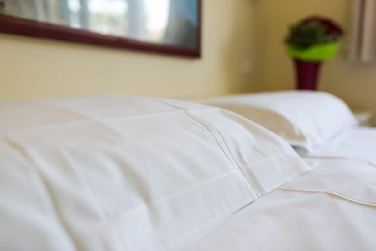 Eenpersoonskamer | 1 slaapkamer, Select Comfort-bedden, een bureau, geluiddichte muren
