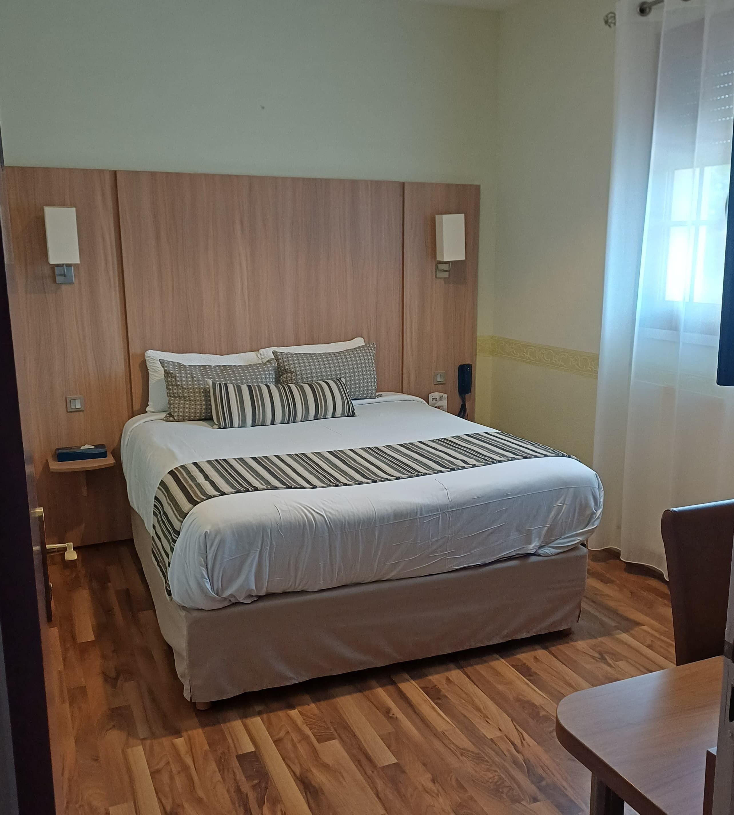In-room safe, individually decorated, individually furnished, desk