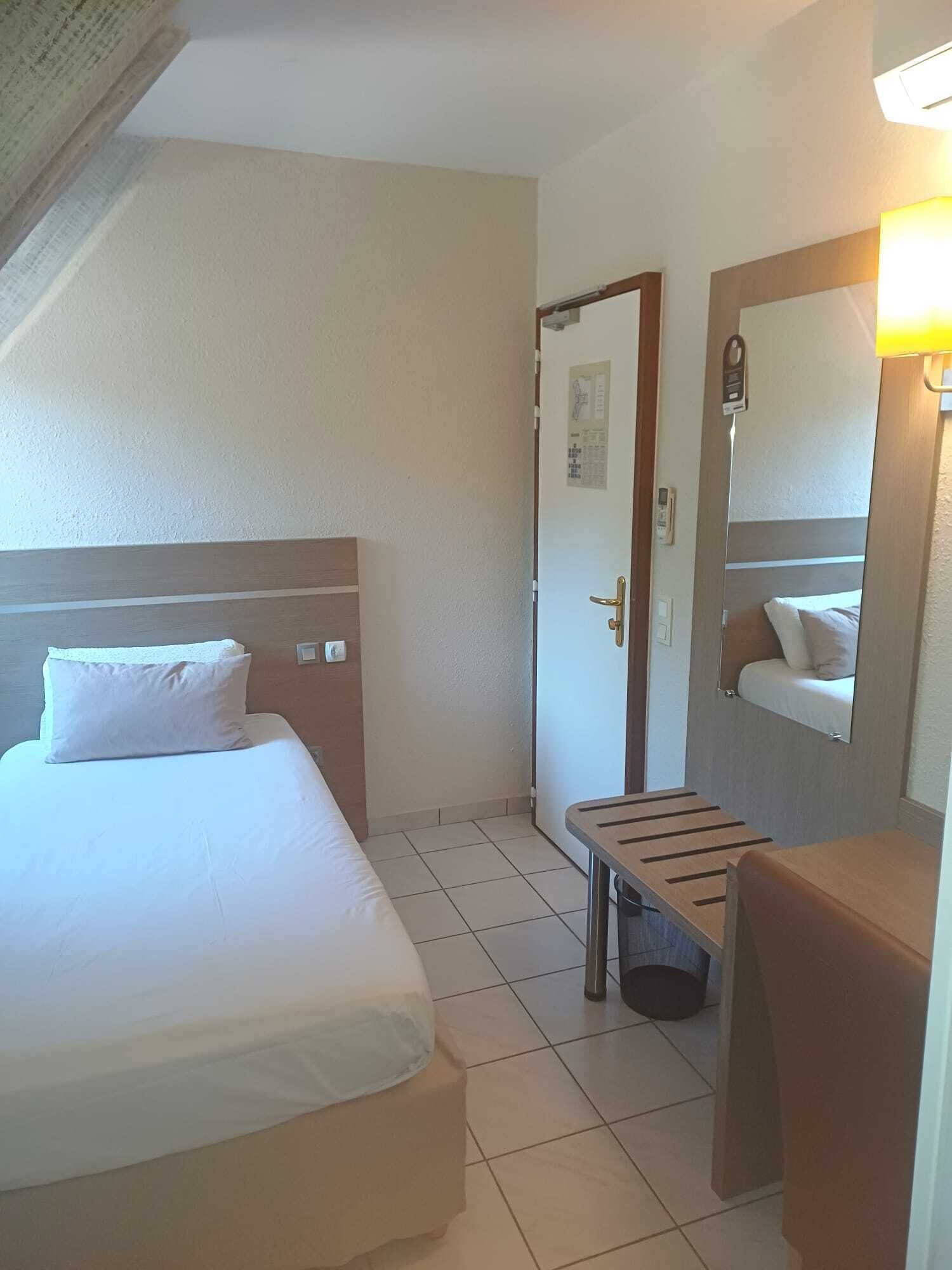 In-room safe, individually decorated, individually furnished, desk