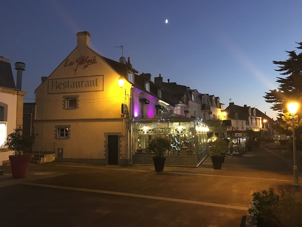 Front of property - evening/night