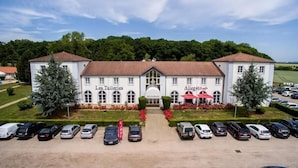 Front of property - Les Tuileries (Fey)