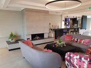 로비 좌석 공간