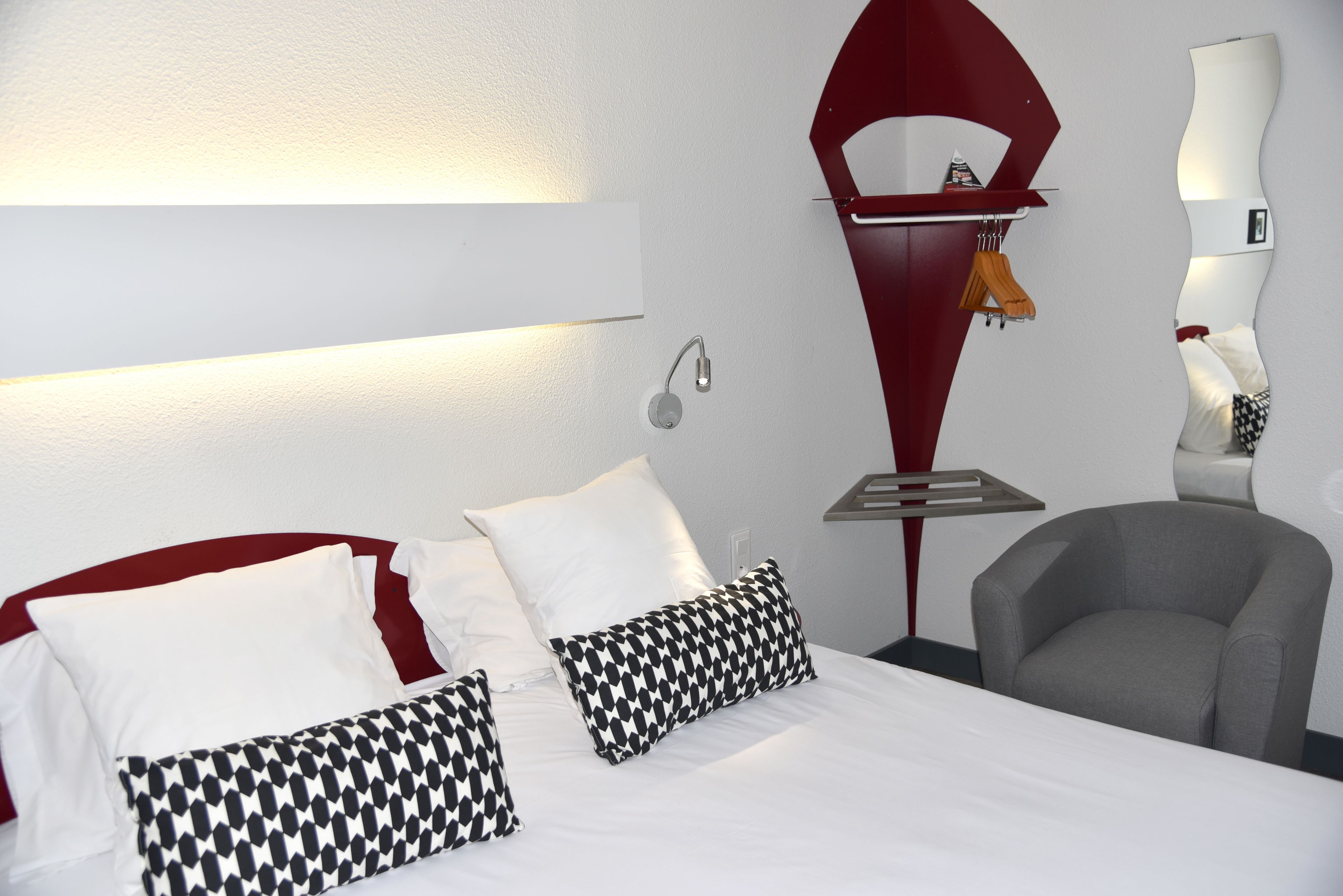 classic double room, 1 queen bed | premium bedding, desk, cots/infant beds, free wifi