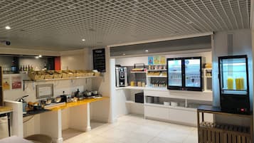 Daily buffet breakfast (EUR 13.90 per person)