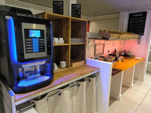 Desayuno buffet todos los días (con cargo)