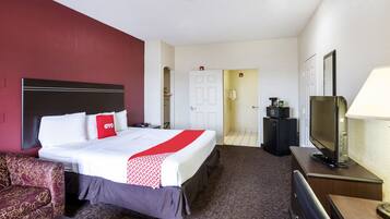1 bedroom, minibar, desk, soundproofing