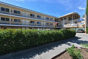 Front of property - Capital City Inn Sacramento Convention Center CA (Sacramento)