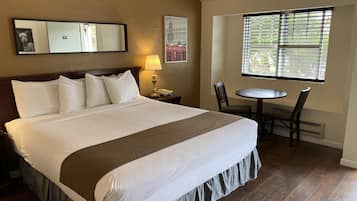 Standard King Room | 1 bedroom, iron/ironing board, bed sheets