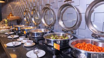 Free daily buffet breakfast