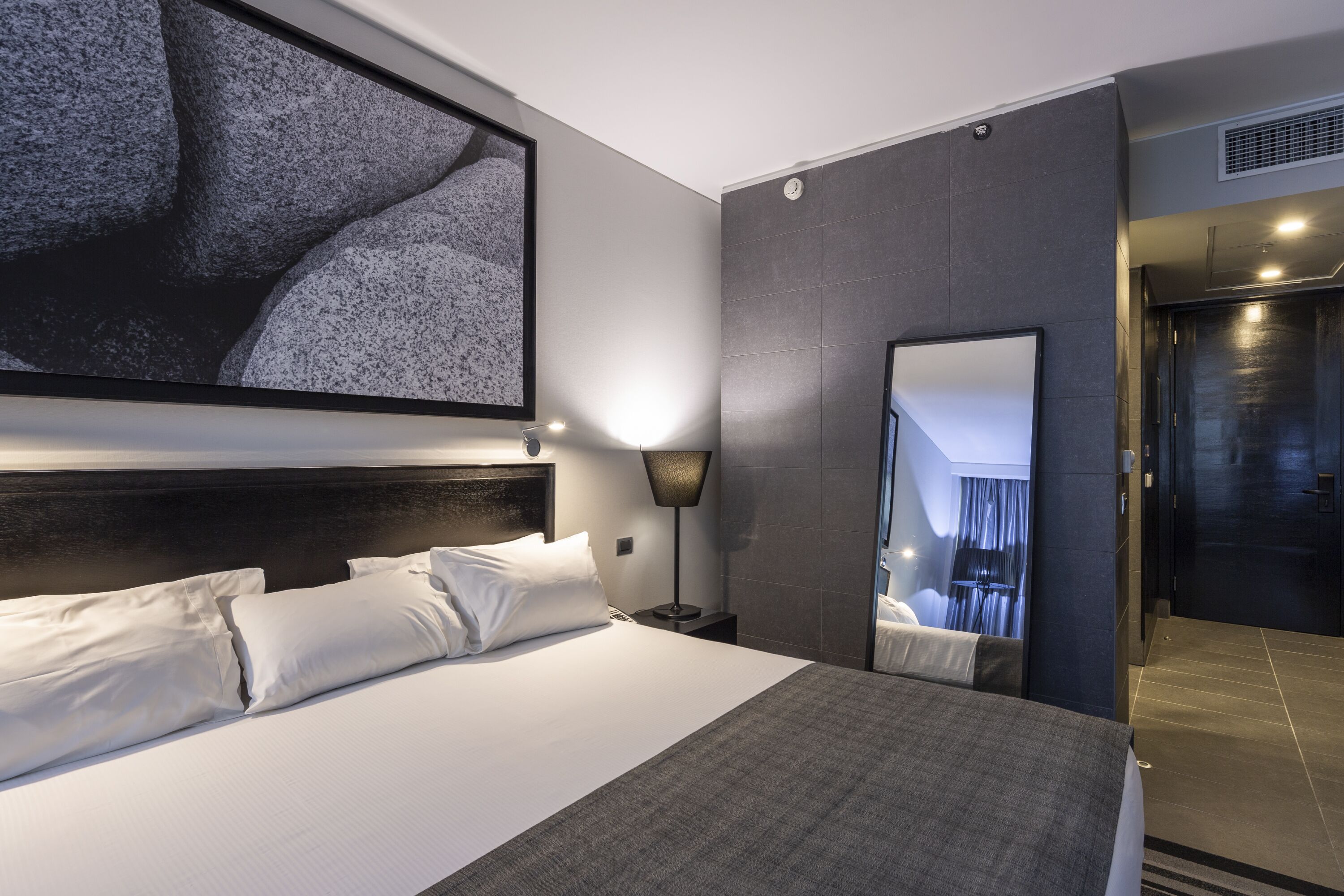 Photo - Wyndham Santiago Pettra