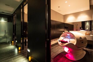 Indoor pool, outdoor pool - Wyndham Santiago Pettra (Lo Barnechea)