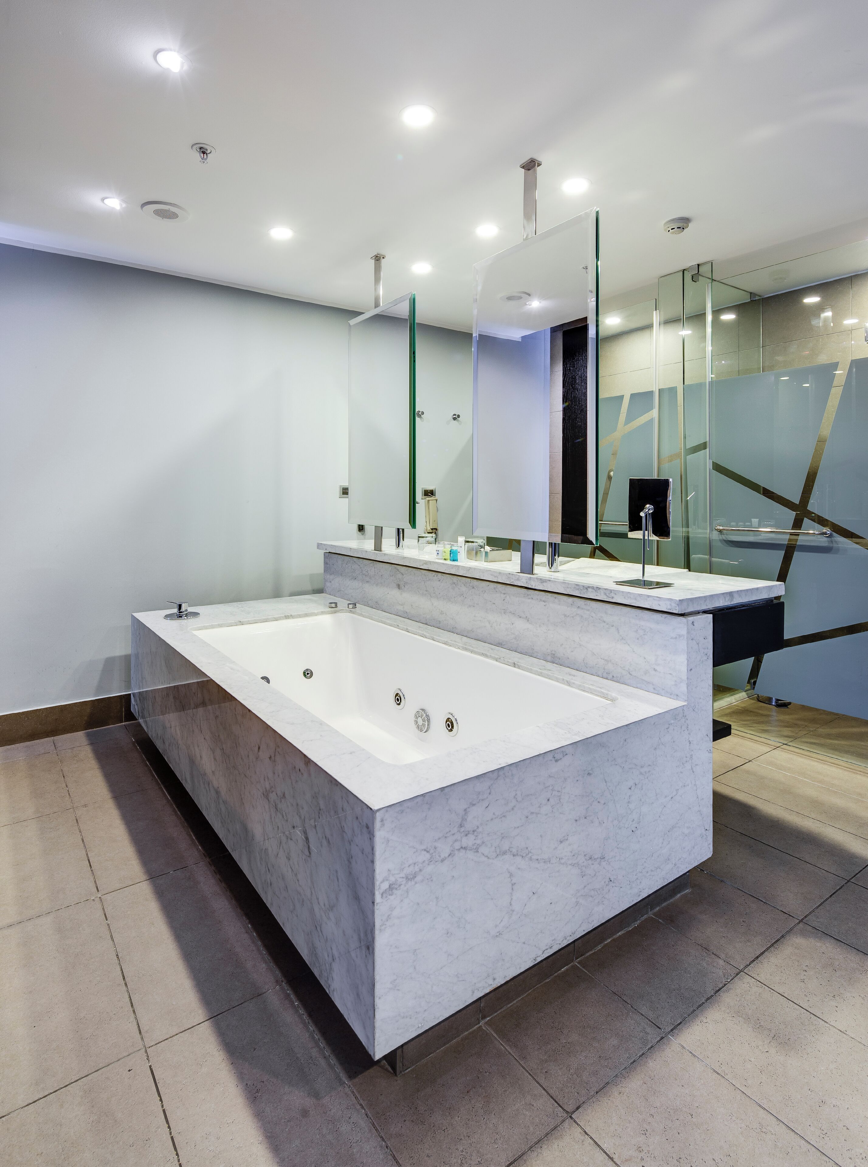 Photo - Wyndham Santiago Pettra