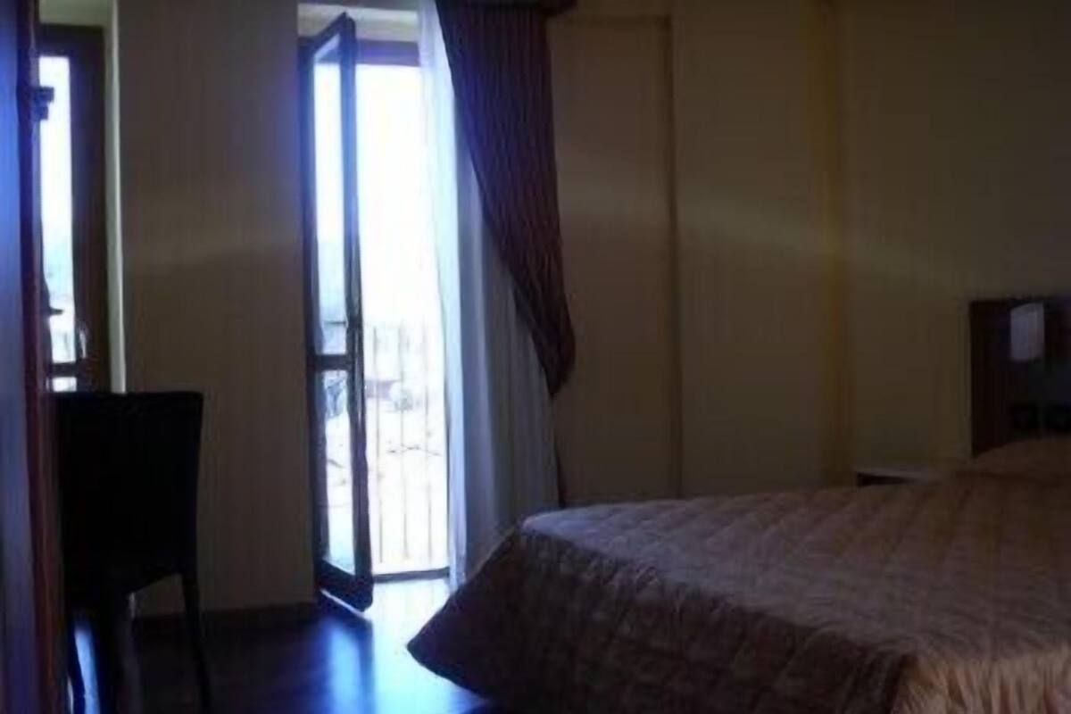 Double or Twin Room, Lake View | Minibar, in-room safe, desk, soundproofing