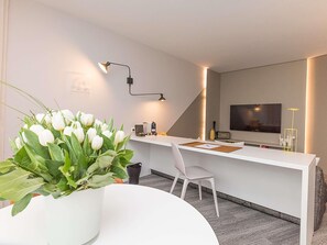 Deluxe Suite, 1 Double Bed | 1 bedroom, in-room safe, desk, laptop workspace - Novotel Suites Luxembourg (Luxembourg City)