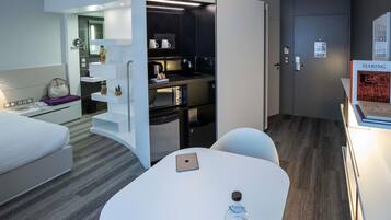 1 bedroom, in-room safe, desk, laptop workspace