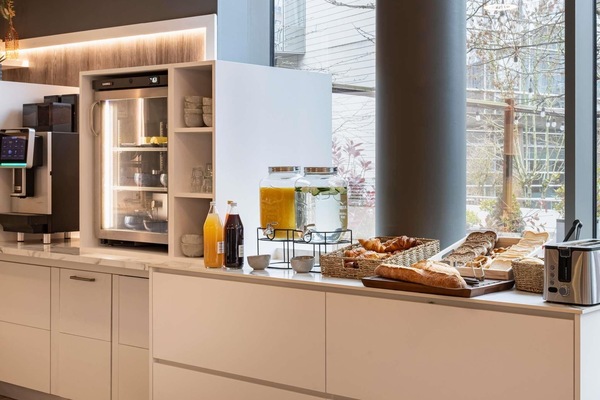 Daily buffet breakfast for a fee