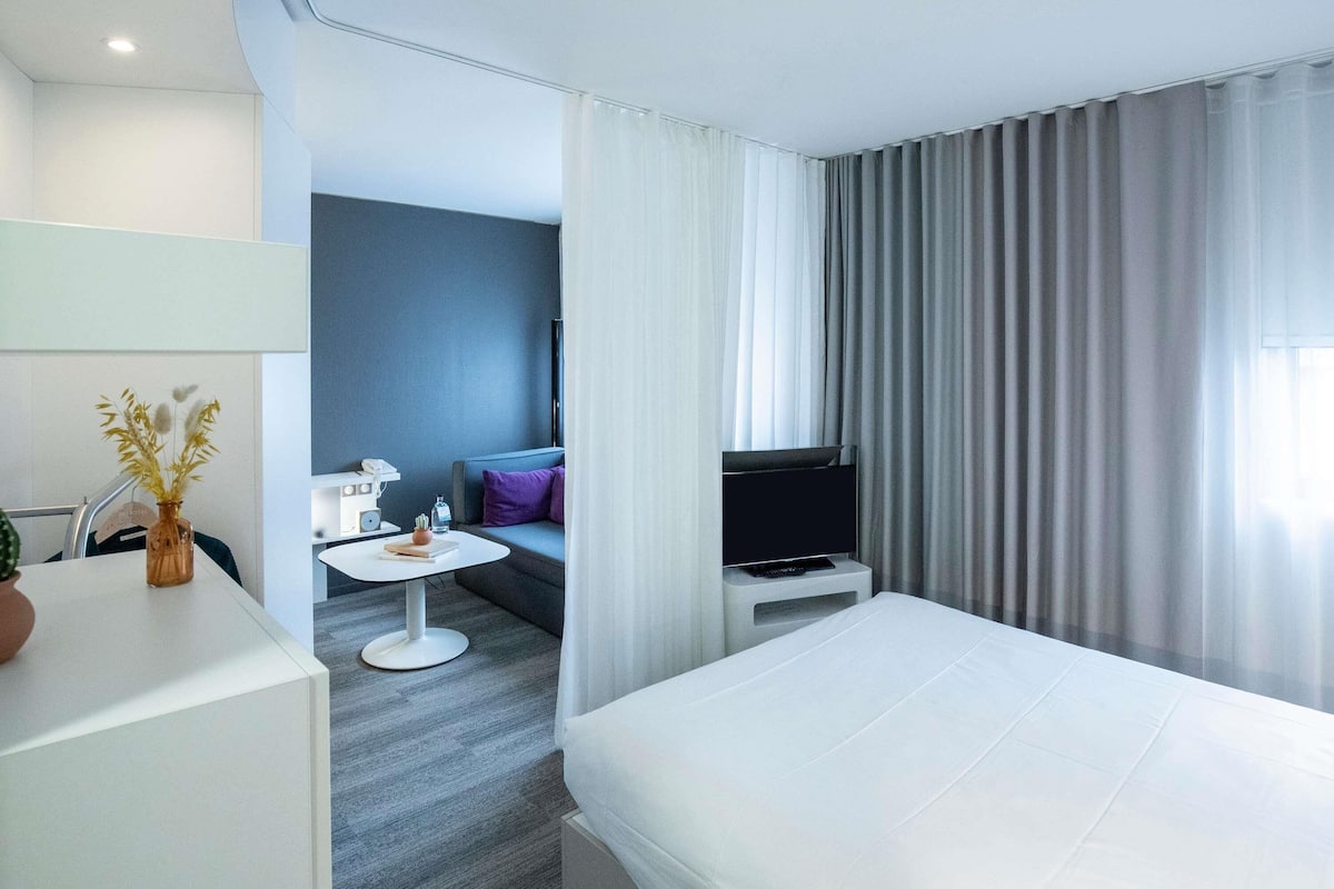 1 bedroom, in-room safe, desk, laptop workspace