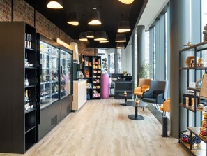 Bar (on property) - Novotel Suites Luxembourg (Luxembourg City)
