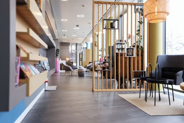 Reception - Novotel Suites Luxembourg (Luxembourg City)