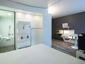 Superior-Suite, Mehrere Betten | 1 Schlafzimmer, Zimmersafe, Schreibtisch, laptopgeeigneter Arbeitsplatz