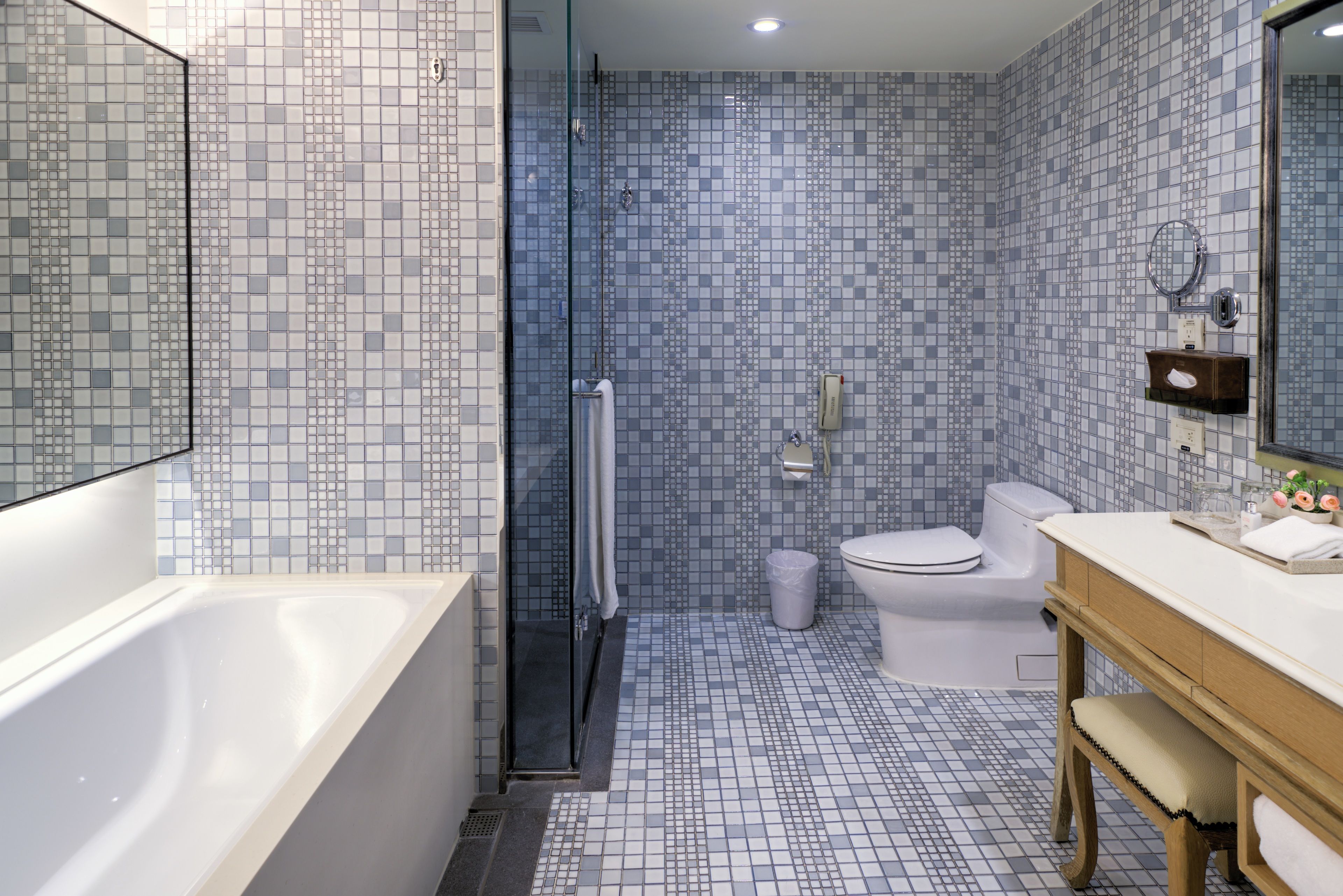 premier twin room | bathroom | separate bathtub and shower, deep-soaking bathtub