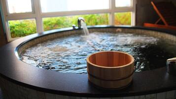 Indoor spa tub