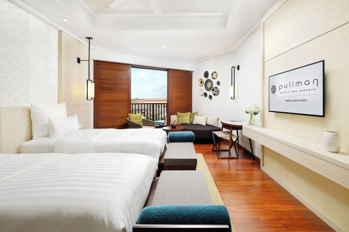 Deluxe Room, 2 Twin Beds, Garden View (or Pool view) | 1 bedroom, minibar, in-room safe, desk