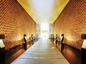 Couples treatment room(s), sauna, hot tub, steam room, body treatments