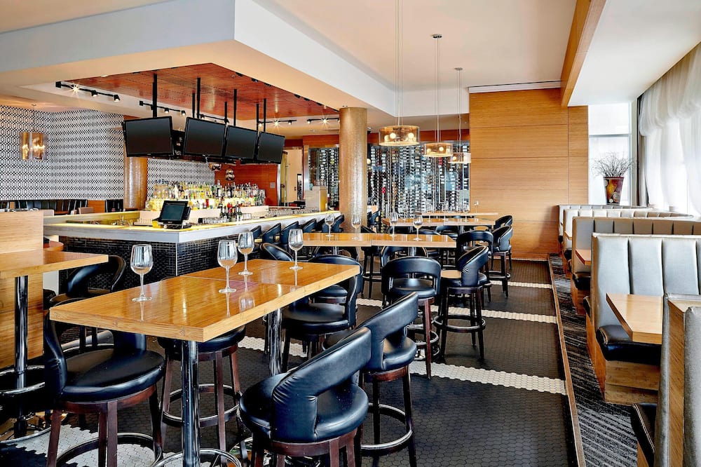 Four Points by Sheraton Calgary Airport