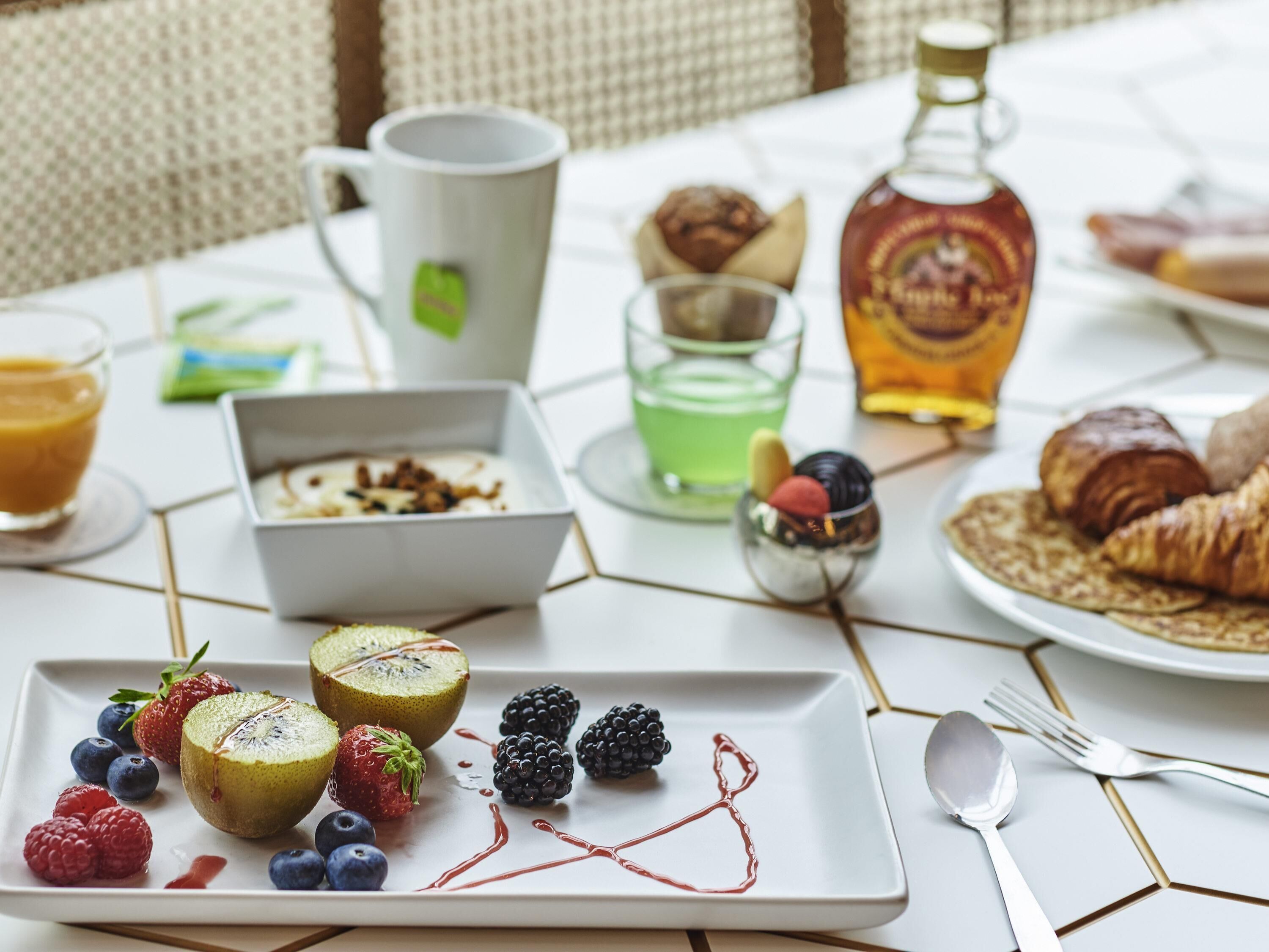 daily buffet breakfast (eur 9.5 per person)