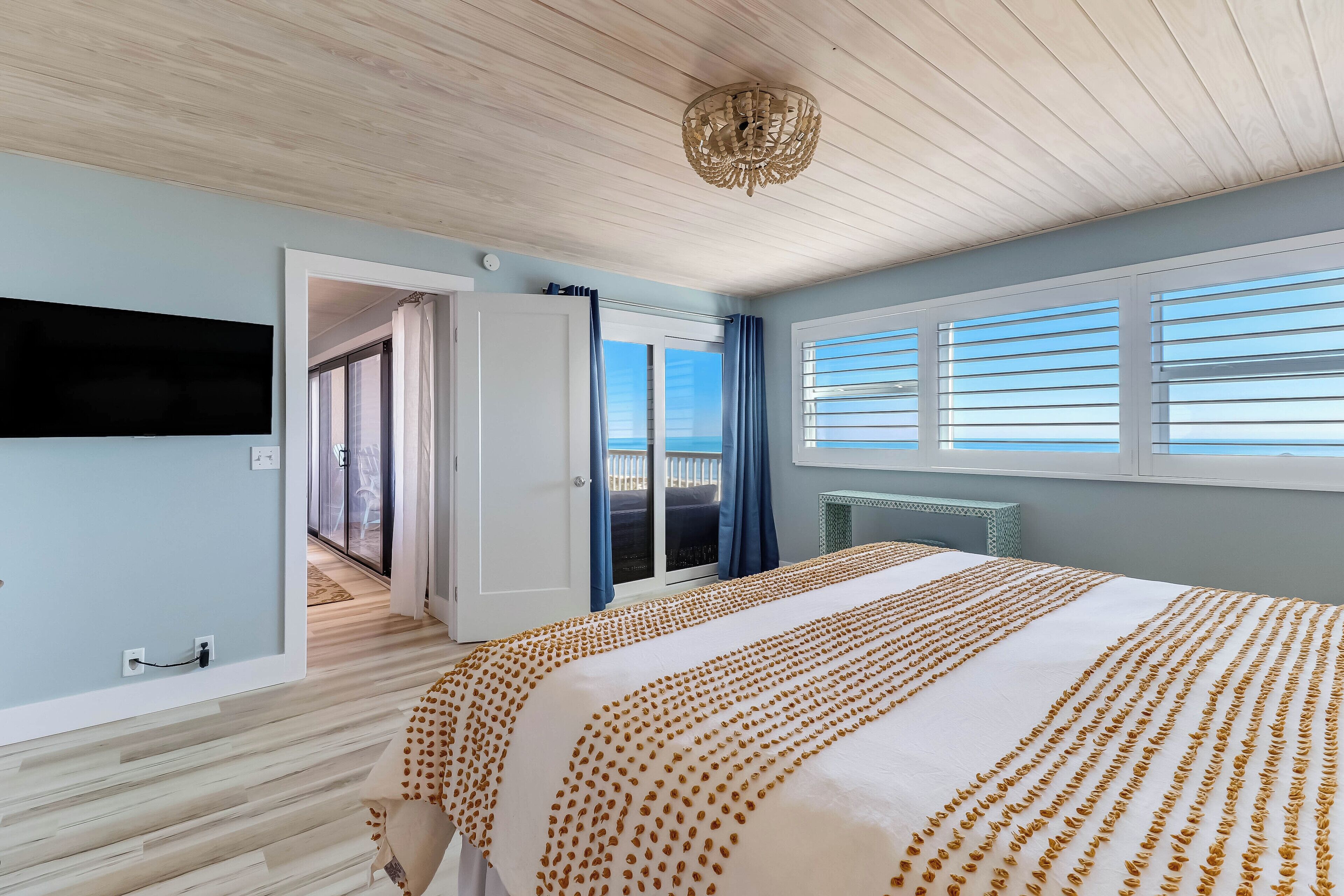 442 Amelia By The Sea | Individually decorated, individually furnished, iron/ironing board