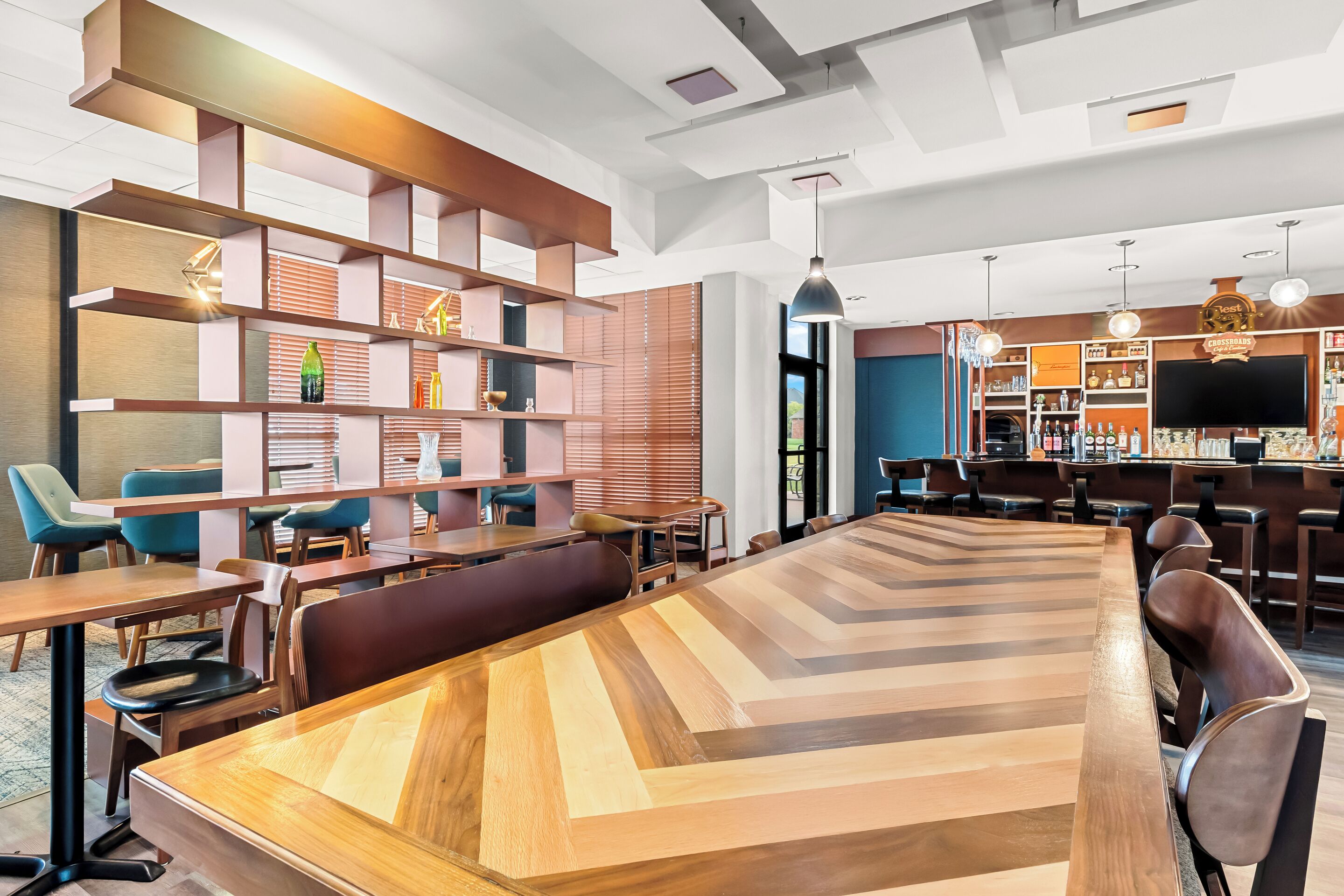 供應早餐和晚餐