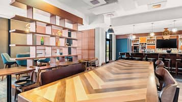 Breakfast and dinner served