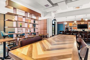 Breakfast and dinner served